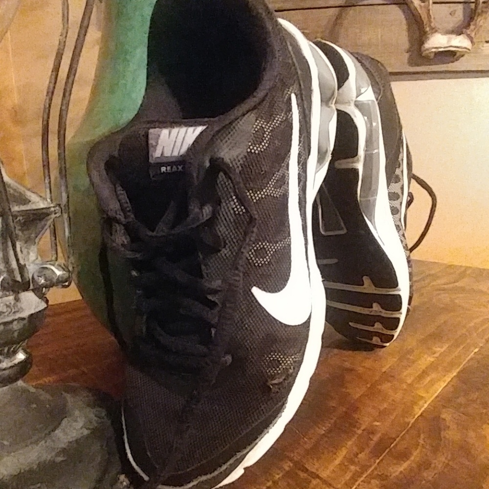 🎉SALE🎉Nike Reax Run 10 - Picture 3 of 8
